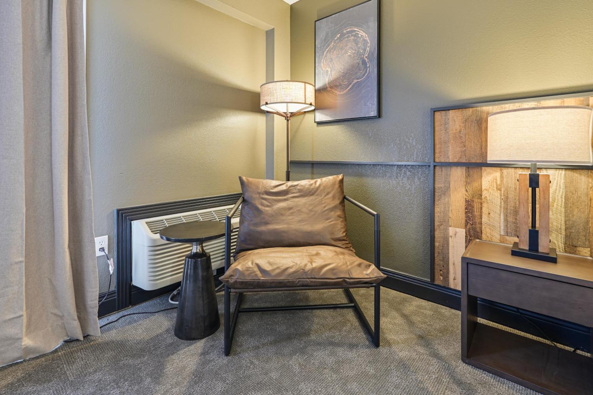 Tremont & Hotel 2*